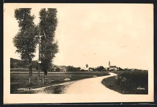 AK Lengau /Oberdonau, Wegpartie vor dem Ortseingang