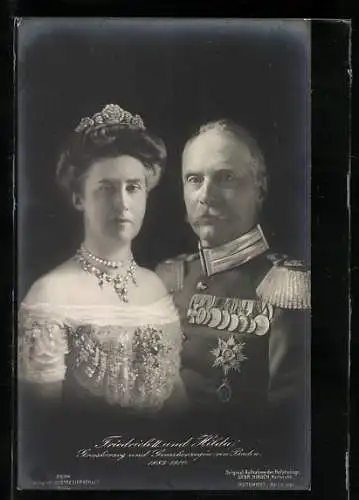 AK Herzogenpaar Friedrich und Hilda, in Uniform mit Orden