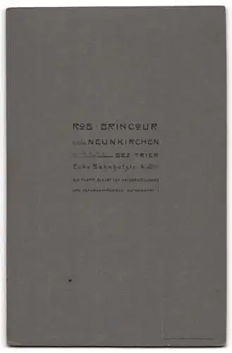 Fotografie Rob. Brincour, Trier-Neunkirchen, Bahnhofstr. 4, Junge Frau mit elegant hochgestecktem Haar