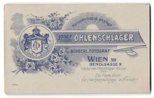 Fotografie Josef Ohlenschlager, Wien, Bendlgasse 9, Wappen mit Monogram des Fotografen, Sonnenaufgang