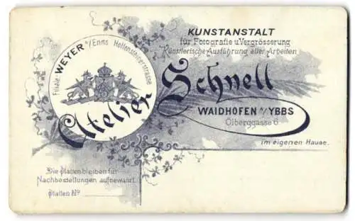 Fotografie Atelier Schnell, Waidhofen a. Ybbs., kgl. Wappen mit Greifen und Monogram des Fotografen