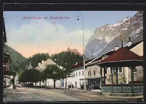 AK Markt Werfen, Strassenpartie mit Musik-Pavillon und Schloss