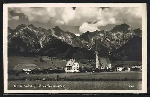 AK Alm, Gesamtansicht mit Kirche und dem Steinernen Meer