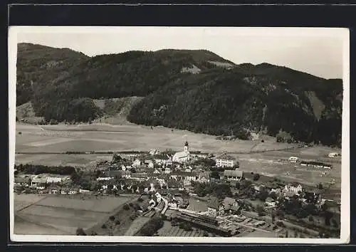 AK St. Michael ob Leoben, Ortsansicht mit Kirche aus der Vogelschau