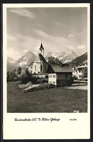 AK Vorderstoder, Kirche gegen das Toten-Gebirge
