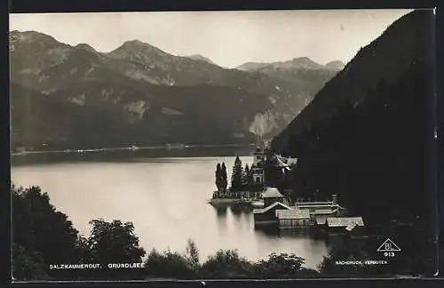 AK Grundlsee, Teilansicht mit See und Bergpanorama aus der Vogelschau
