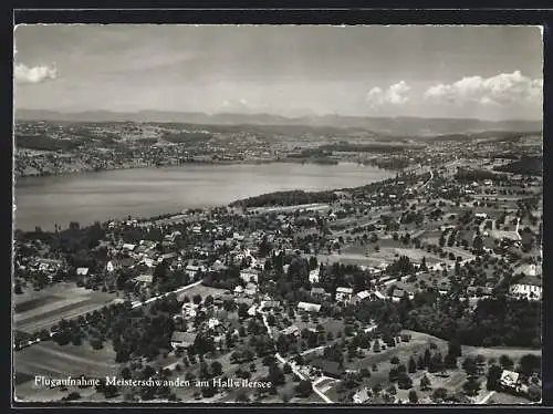 AK Meisterschwanden /Hallwilersee, Gesamtansicht mit See, Fliegeraufnahme