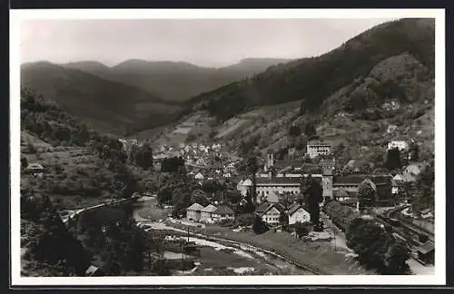 AK Wolfach / Schwarzwald, Totale vom Berg aus gesehen