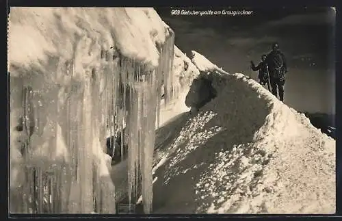 AK Gletscherspalte am Grossglockner, Bergsteiger