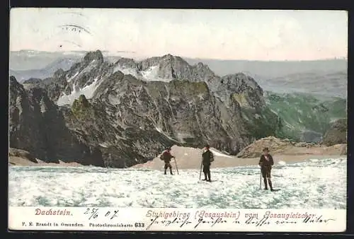 AK Dachstein, Wanderer im Stuhlgebirge (Gosaustein) vom Gosaugletscher