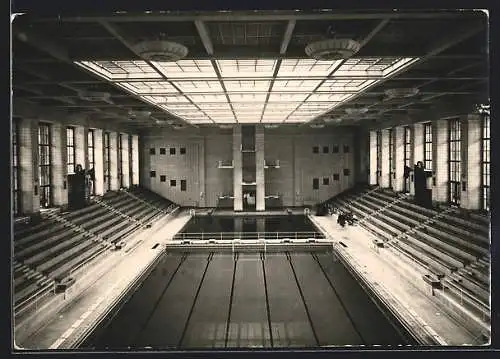 AK Rostock, Ansicht der Schwimmhalle Neptun mit Sprungturm