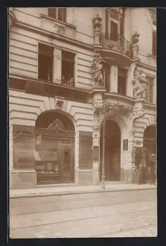 Foto-AK Wien, Wechselstube der Industrie- & Handelsbank Florianigasse 21, um 1914
