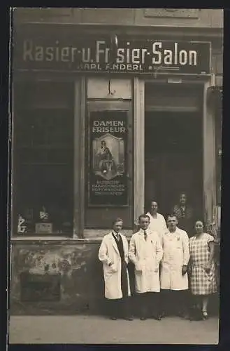 Foto-AK Wien, Friseur Karl Anderl Dresdner Strasse 76 mit seinen Angestellten