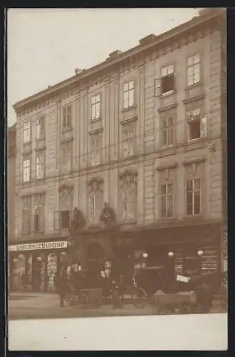 Foto-AK Wien, Gemischtwaren Paul Münch, Alserstrasse 25