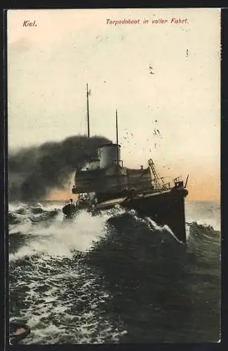 AK Kiel, Torpedoboot in voller Fahrt
