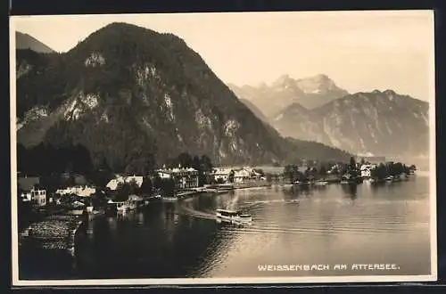 AK Weissenbach, Ortsansicht mit Attersee