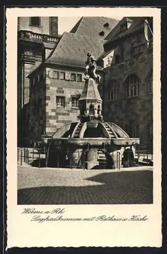 AK Worms, Siegfriedbrunnen mit Rathaus und Kirche