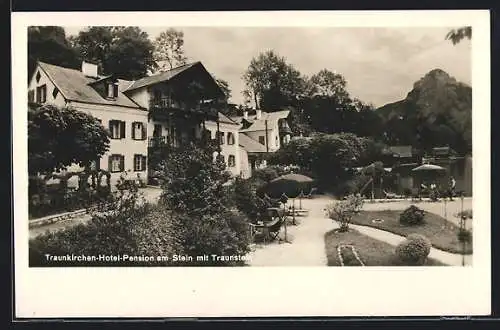 AK Traunkirchen, Hotel-Pension am Stein mit Anlagen und Traunstein