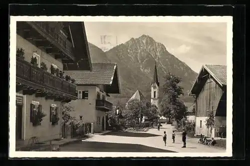 AK Piding in Obb., Dorfstrasse mit Blick auf den Hochstaufen