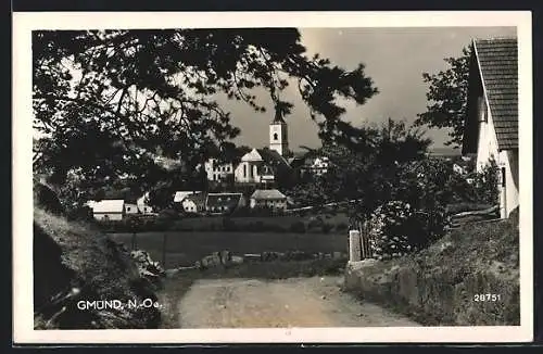 AK Gmünd /N.-Oe., Ortspartie mit Kirche