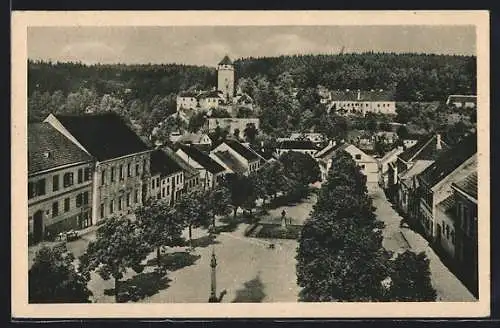 AK Litschau, Stadtplatz mit Bäumen