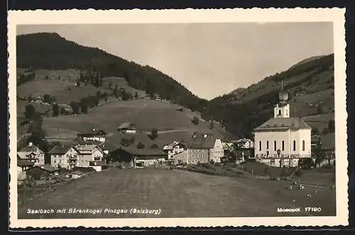 AK Saalbach /Salzburg, Ortsansicht mit Bärenkogel Pinzgau