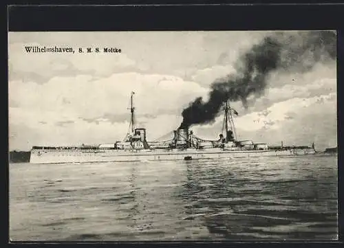 AK Kriegsschiff S. M. S. Moltke liegt ruhig im Wasser