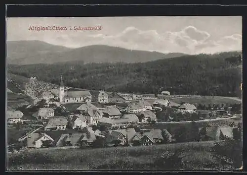 AK Altglashütten i. Schwarzwald, Ortsansicht mit Kirche