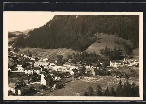 AK Gusswerk, Teilansicht mit Kirche