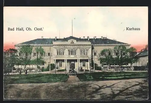 AK Bad Hall /Ob.-Oest., Kurhaus mit Strassenpartie