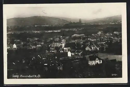 AK Lang-Enzersdorf /N.-Ö., Ortsansicht mit Kirche aus der Vogelschau
