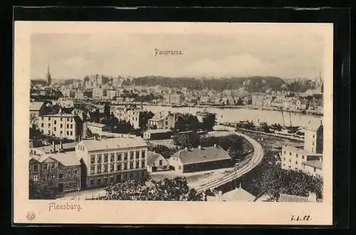 AK Flensburg, Panoramablick über die Stadt am Fluss