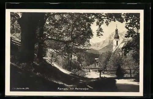 AK Ramsau / Hintersee, Teilansicht mit Kirche und Blick auf Reiteralpe