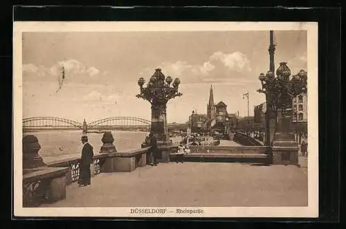 AK Düsseldorf, Rheinpartie mit Blick auf eine Brücke