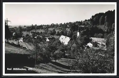 AK Bad Mühllacken /O.-Ö., Teilansicht mit Kirchturm vom Hügel aus