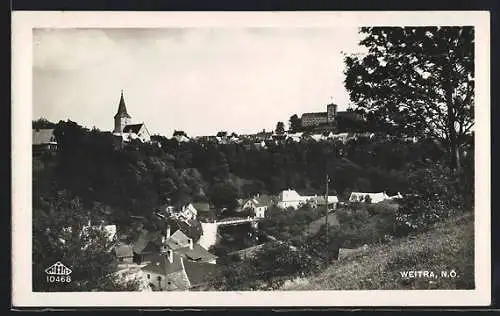 AK Weitra /N.-Ö., Ortsansicht mit dem Schloss im Hintergrund