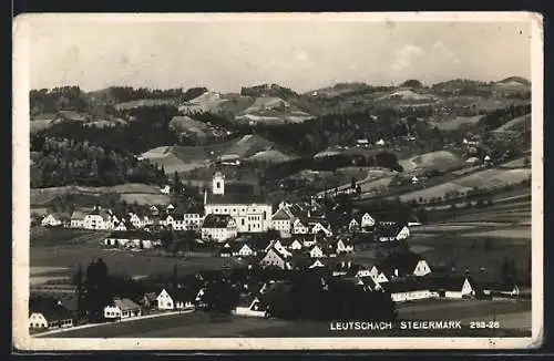 AK Leutschach /Steiermark, Teilansicht mit Kirche