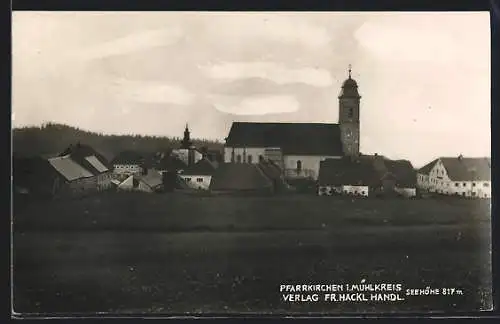 AK Pfarrkirchen i. Mühlkr., Panorama mit Kirche