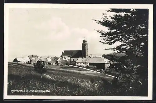 AK Pfarrkirchen i. Mühlkr., Ortsansicht mit Landstrasse