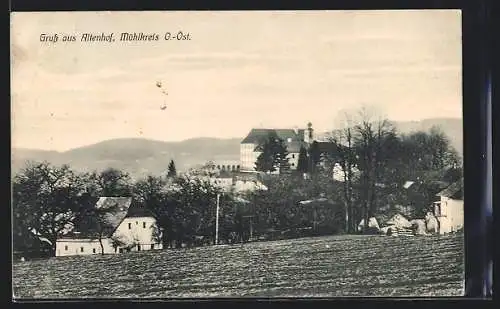 AK Altenhof /Mühlkreis, Ortsansicht mit Feld und Bergpanorama