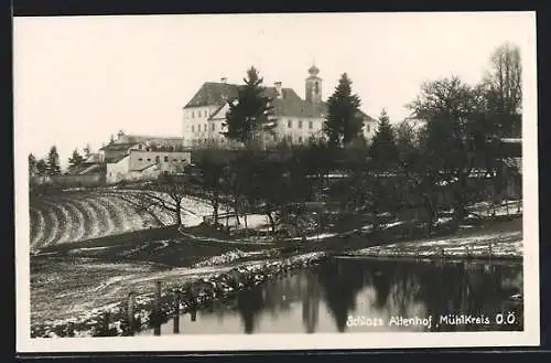 AK Altenhof /Mühlkreis, Schloss Altenhof mit Teich im Winter