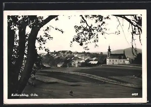 AK Kollerschlag, Ortsansicht mit Feldern und Berg