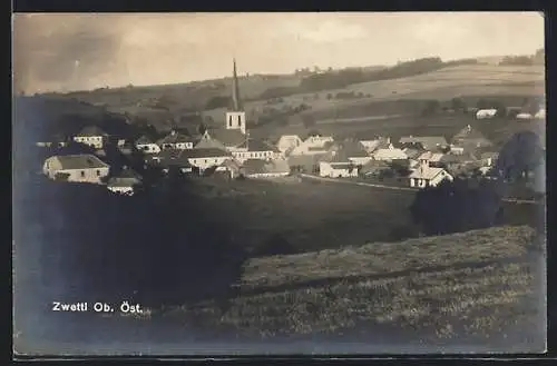 AK Zwettl, Gesamtansicht von einer Anhöhe aus