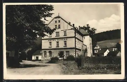 AK Karlovice ve Slezsku, Hotel Slezan