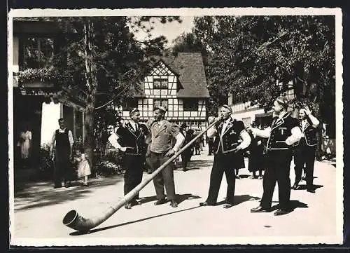 AK Zürich, Schweizerische Landes-Ausstellung 1939, Alphornbläser