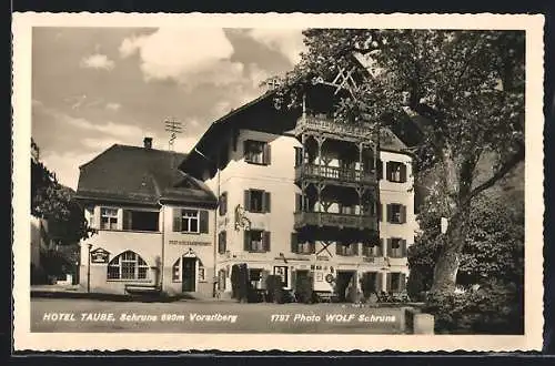 AK Schruns, Hotel Taube in der Strassenansicht