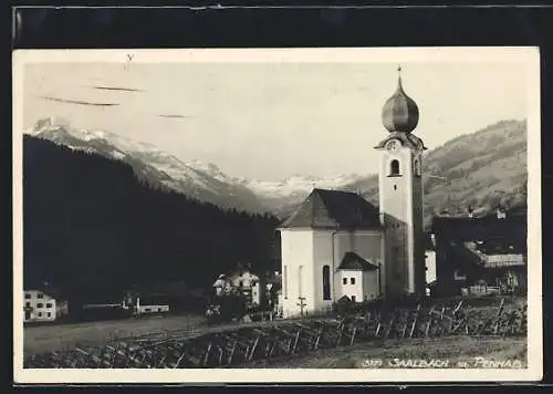 AK Saalbach, Ortspartie mit Kirche und Penhab