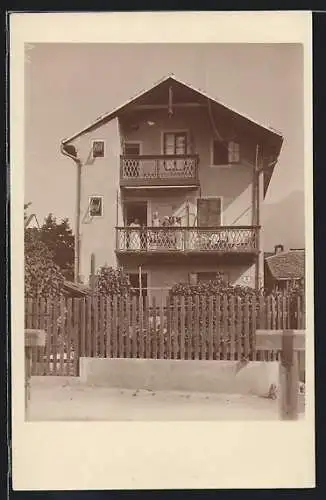 Foto-AK Hinterstoder, Blick auf ein Wohnhaus