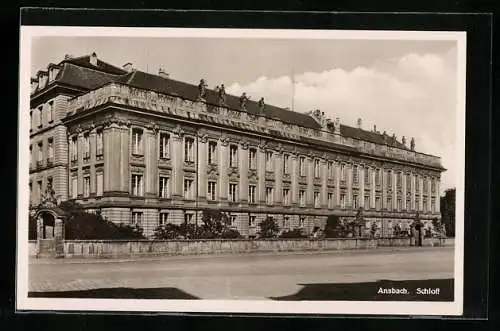 AK Ansbach, Schloss, von der Strasse gesehen