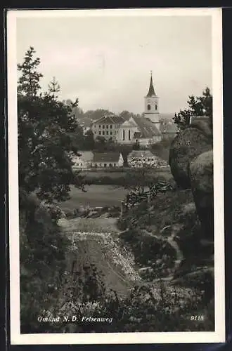 AK Gmünd, Felsenweg, Blick hinüber zum Ort mit der Pfarrkirche hl. Stephan